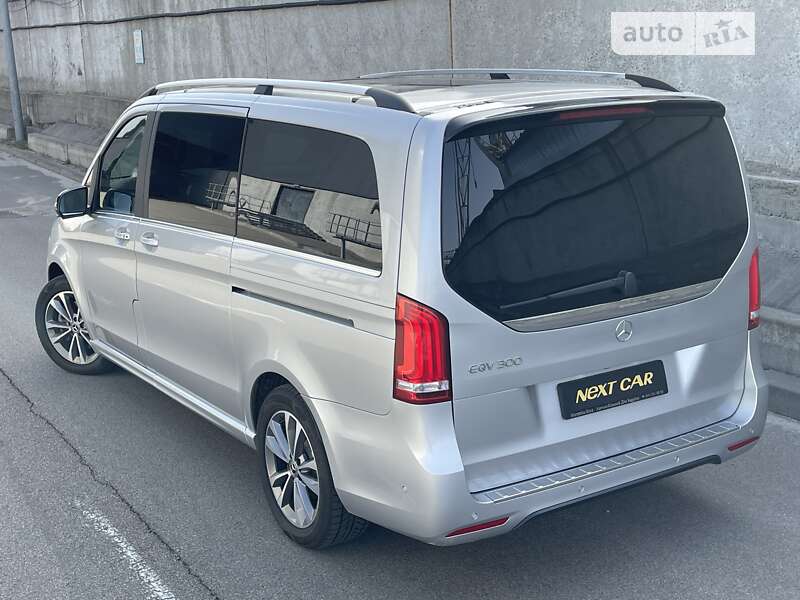 Минивэн Mercedes-Benz EQV 2022 в Киеве