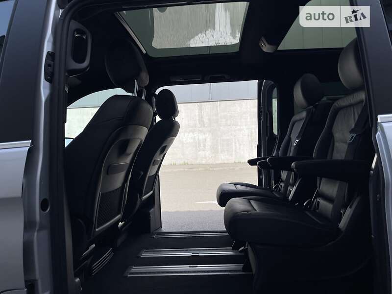 Минивэн Mercedes-Benz EQV 2022 в Киеве