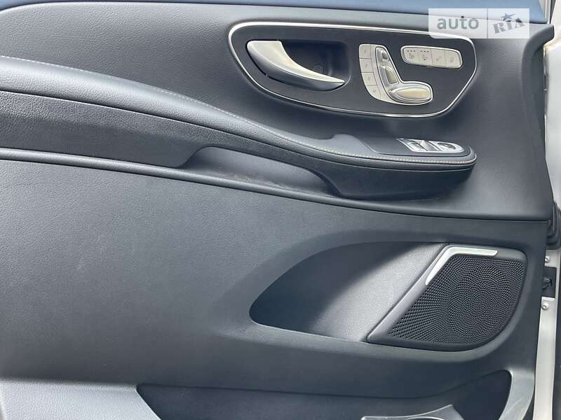 Минивэн Mercedes-Benz EQV 2022 в Киеве