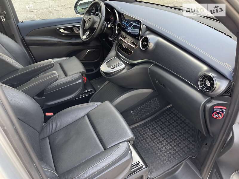 Минивэн Mercedes-Benz EQV 2022 в Киеве