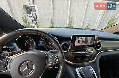 Мінівен Mercedes-Benz EQV 2021 в 