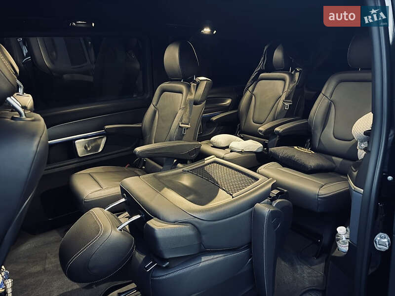 Минивэн Mercedes-Benz EQV 2024 в Киеве