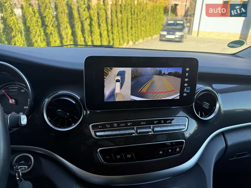 Минивэн Mercedes-Benz EQV 2023 в Косове фото 9 Минивэн Mercedes-Benz EQV 2023 в Косове