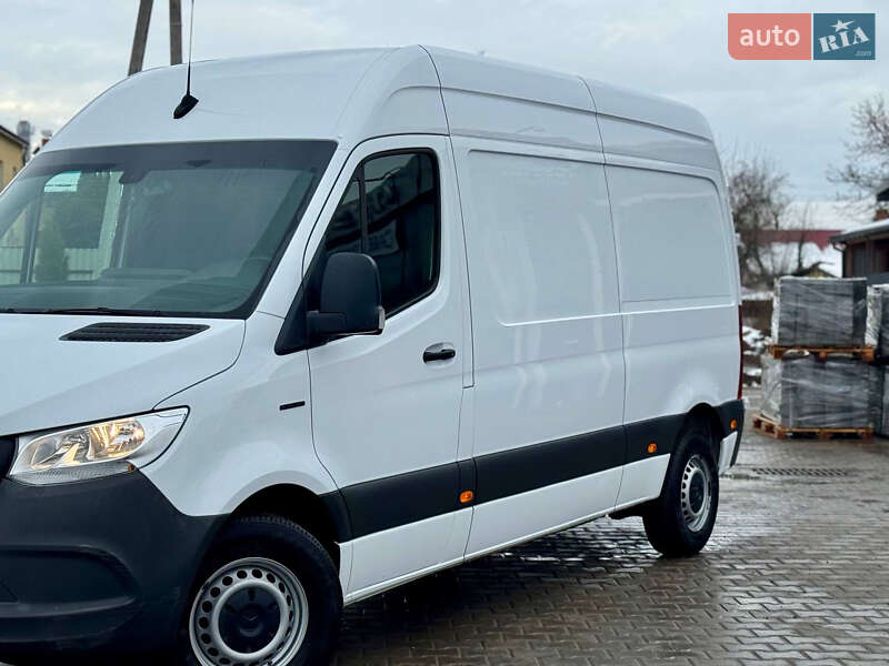 Грузовой фургон Mercedes-Benz eSprinter 2023 в Дрогобыче