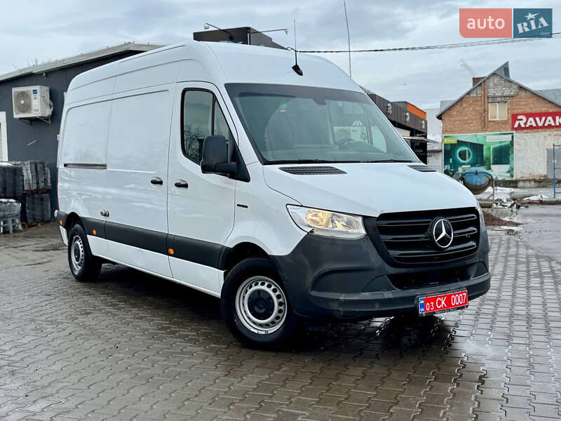 Грузовой фургон Mercedes-Benz eSprinter 2023 в Дрогобыче