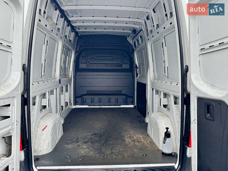 Грузовой фургон Mercedes-Benz eSprinter 2023 в Дрогобыче