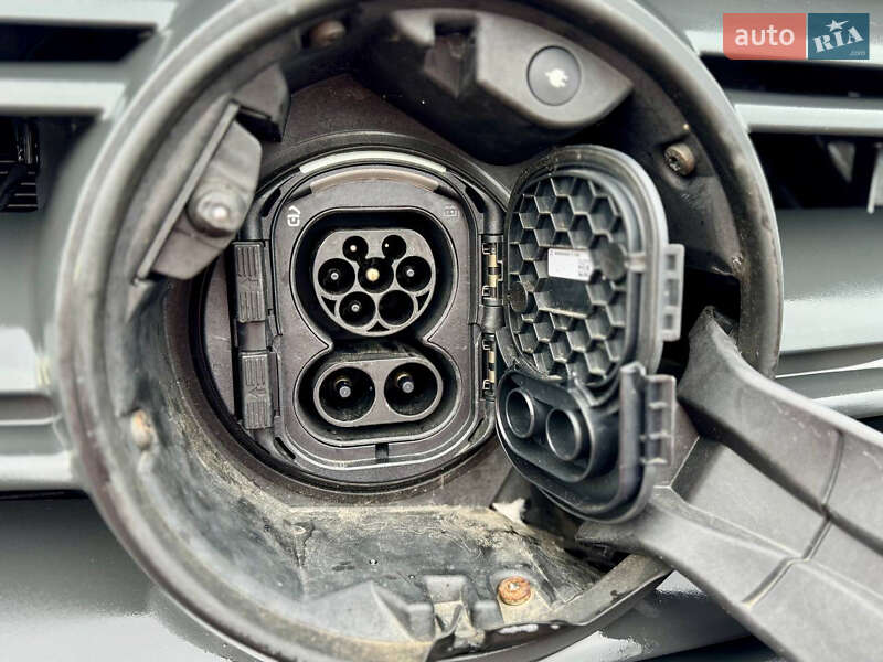 Грузовой фургон Mercedes-Benz eSprinter 2023 в Дрогобыче