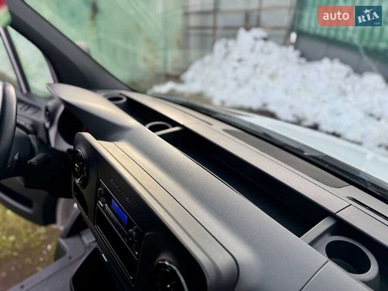 Грузовой фургон Mercedes-Benz eSprinter 2023 в Дрогобыче