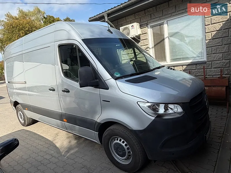 Mercedes-Benz eSprinter 2021