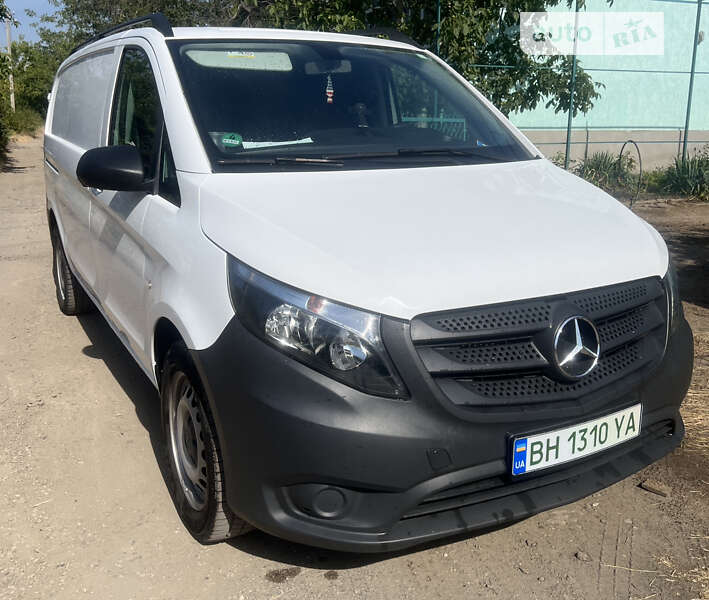 Грузовой фургон Mercedes-Benz eVito 2019 в  фото Грузовой фургон Mercedes-Benz eVito 2019 в