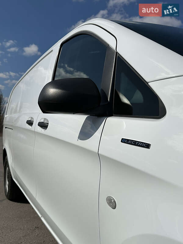 Вантажний фургон Mercedes-Benz eVito 2023 в Рівному