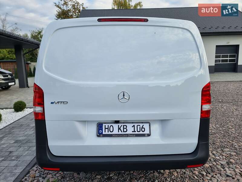 Вантажний фургон Mercedes-Benz eVito 2022 в Радивиліві