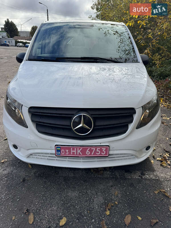 Mercedes-Benz eVito 2023