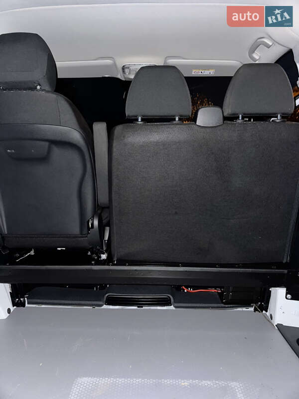 Вантажний фургон Mercedes-Benz eVito 2023 в Рівному