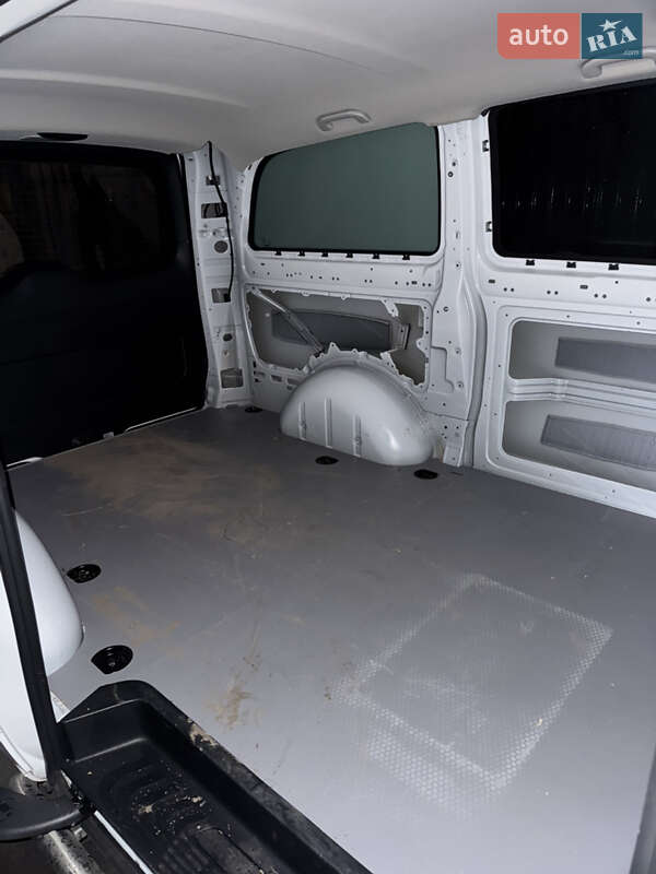 Вантажний фургон Mercedes-Benz eVito 2023 в Рівному