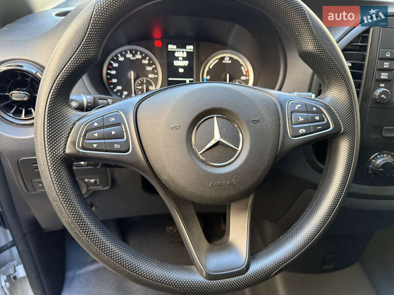 Минивэн Mercedes-Benz eVito 2021 в Тячеве