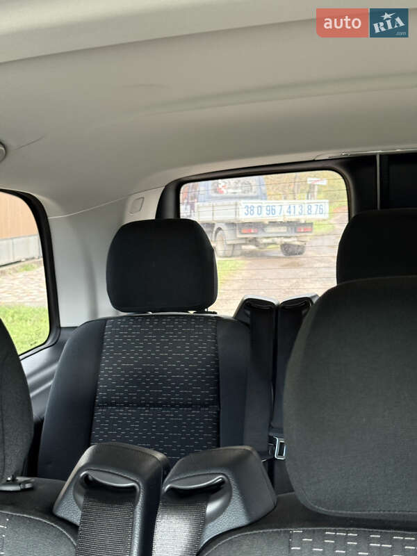 Минивэн Mercedes-Benz eVito 2021 в Тячеве