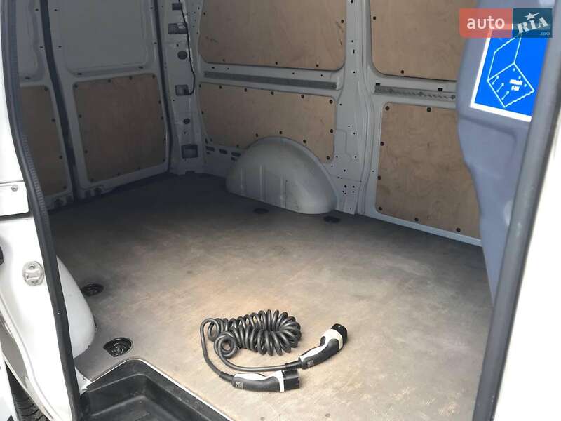 Вантажний фургон Mercedes-Benz eVito 2019 в Львові