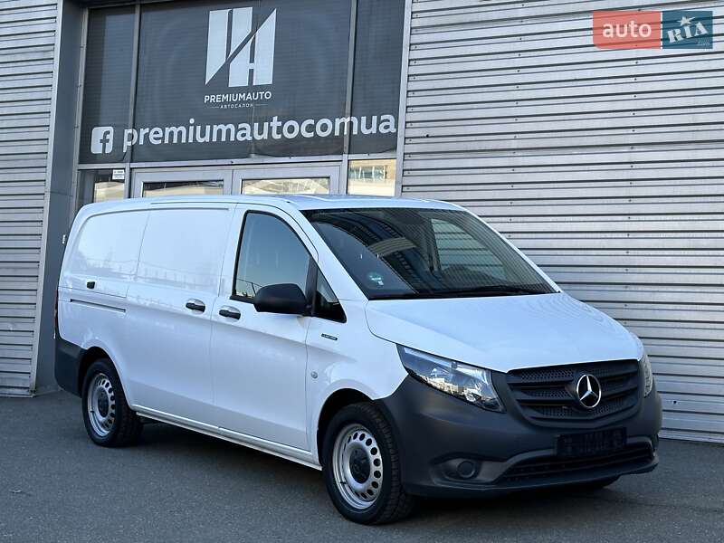 Вантажний фургон Mercedes-Benz eVito 2019 в Києві