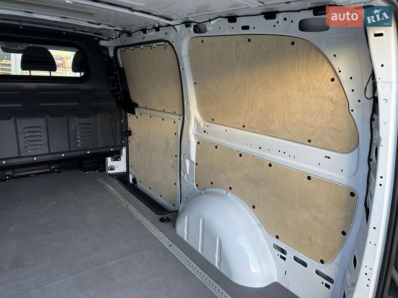 Вантажний фургон Mercedes-Benz eVito 2019 в Києві