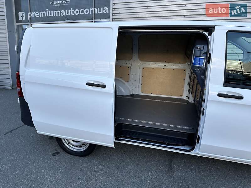Вантажний фургон Mercedes-Benz eVito 2019 в Києві