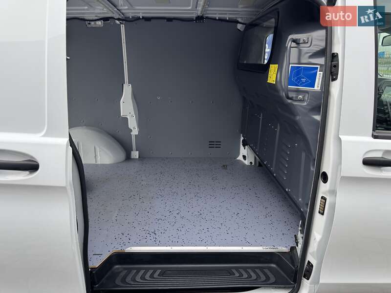 Вантажний фургон Mercedes-Benz eVito 2020 в Рівному
