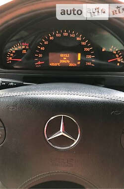 Внедорожник / Кроссовер Mercedes-Benz G-Class 2001 в 