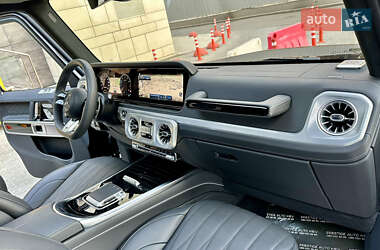 Позашляховик / Кросовер Mercedes-Benz G-Class 2024 в 
