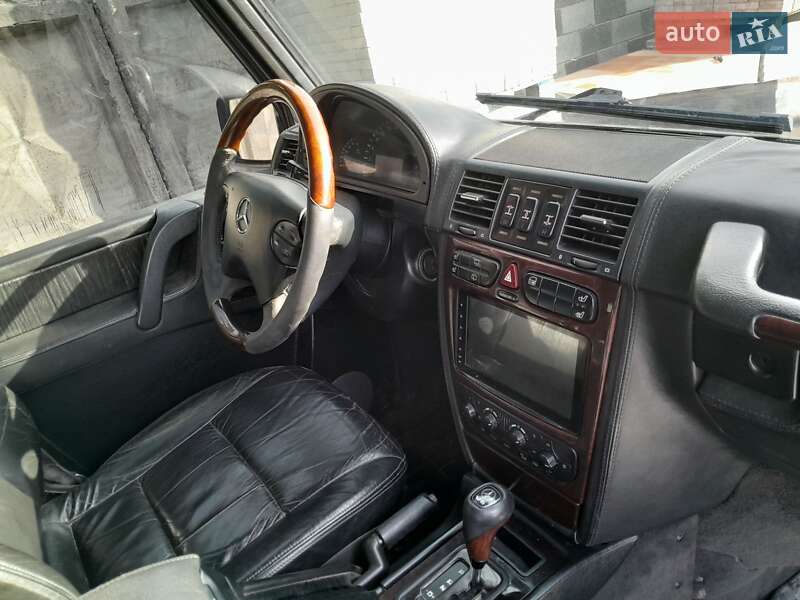 Внедорожник / Кроссовер Mercedes-Benz G-Class 2001 в Корце