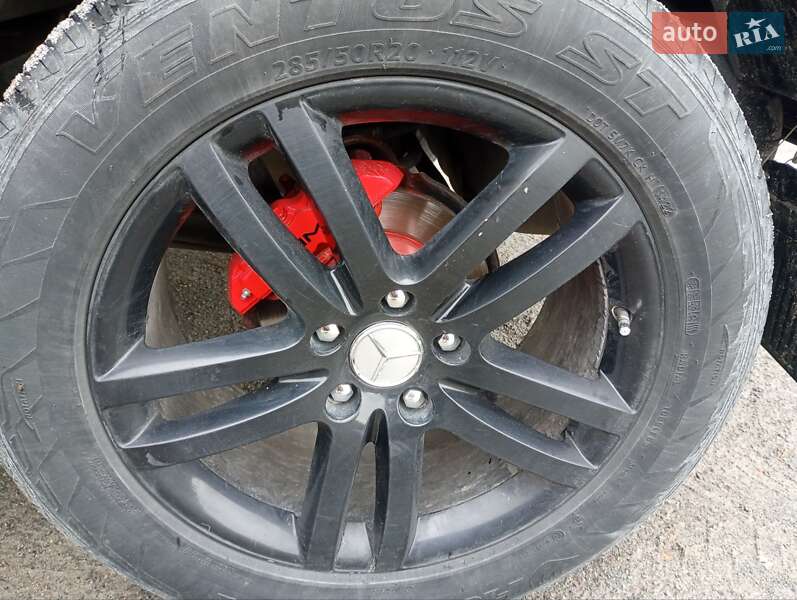 Внедорожник / Кроссовер Mercedes-Benz G-Class 2001 в Корце