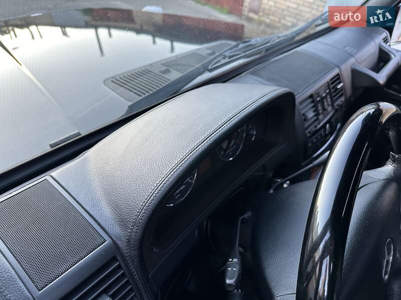 Внедорожник / Кроссовер Mercedes-Benz G-Class 2010 в Киеве
