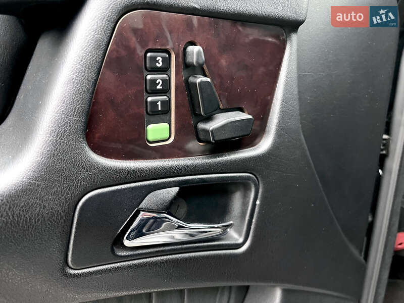 Позашляховик / Кросовер Mercedes-Benz G-Class 2005 в Києві фото 3 Позашляховик / Кросовер Mercedes-Benz G-Class 2005 в Києві