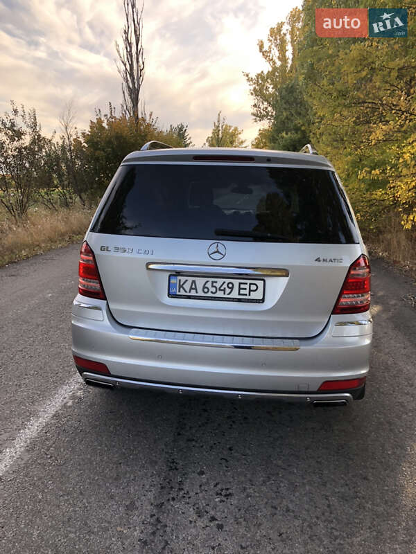 Внедорожник / Кроссовер Mercedes-Benz GL-Class 2011 в Обухове фото 10 Внедорожник / Кроссовер Mercedes-Benz GL-Class 2011 в Обухове