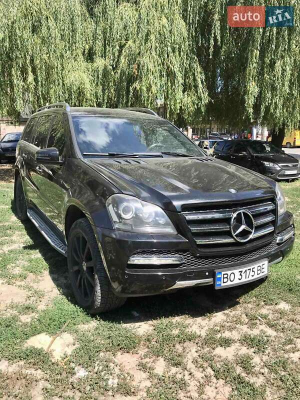 Mercedes-Benz GL-Class 2011