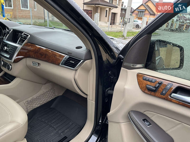 Внедорожник / Кроссовер Mercedes-Benz GL-Class 2014 в Львове фото 37 Внедорожник / Кроссовер Mercedes-Benz GL-Class 2014 в Львове