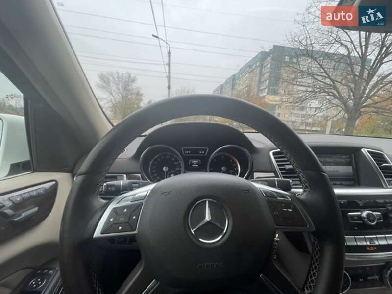 Внедорожник / Кроссовер Mercedes-Benz GL-Class 2013 в Днепре фото 16 Внедорожник / Кроссовер Mercedes-Benz GL-Class 2013 в Днепре