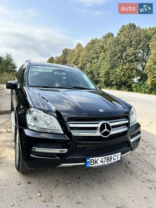Внедорожник / Кроссовер Mercedes-Benz GL-Class 2011 в Корце