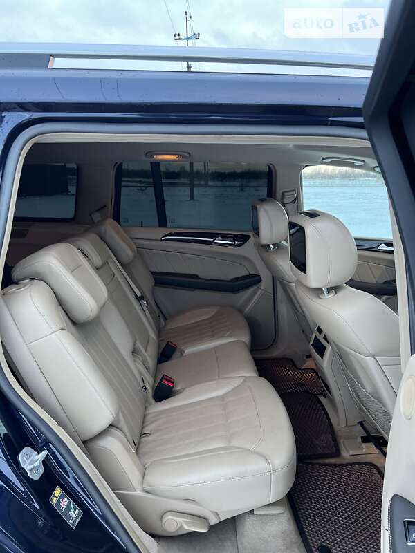 Позашляховик / Кросовер Mercedes-Benz GL-Class 2015 в Ковелі фото 17 Позашляховик / Кросовер Mercedes-Benz GL-Class 2015 в Ковелі