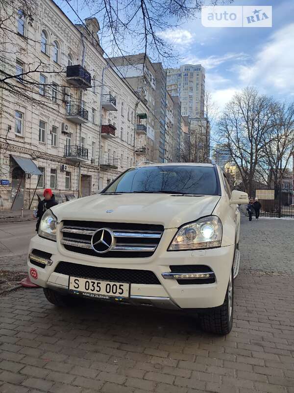 Внедорожник / Кроссовер Mercedes-Benz GL-Class 2011 в Киеве