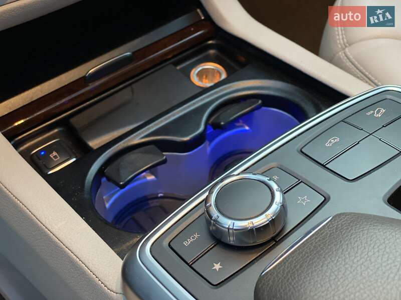 Позашляховик / Кросовер Mercedes-Benz GL-Class 2015 в Києві