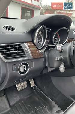 Внедорожник / Кроссовер Mercedes-Benz GL-Class 2012 в 