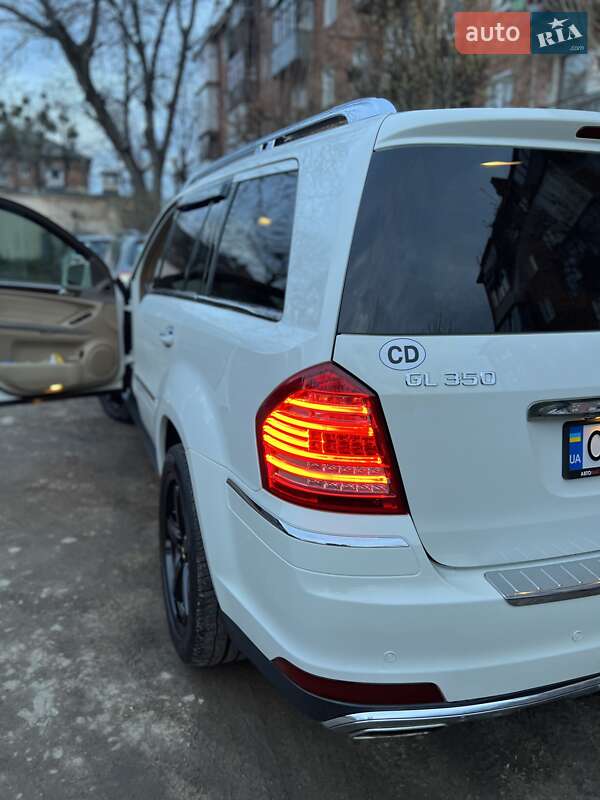 Позашляховик / Кросовер Mercedes-Benz GL-Class 2011 в Чернівцях