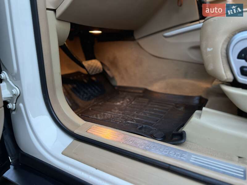 Позашляховик / Кросовер Mercedes-Benz GL-Class 2011 в Чернівцях