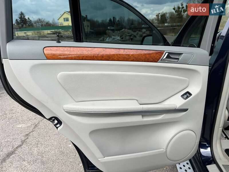 Внедорожник / Кроссовер Mercedes-Benz GL-Class 2009 в Луцке