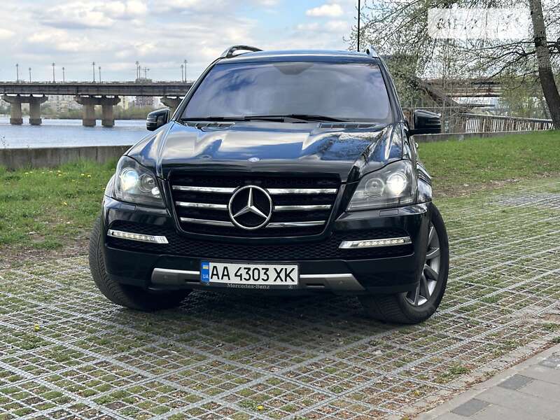 Позашляховик / Кросовер Mercedes-Benz GL-Class 2011 в Києві