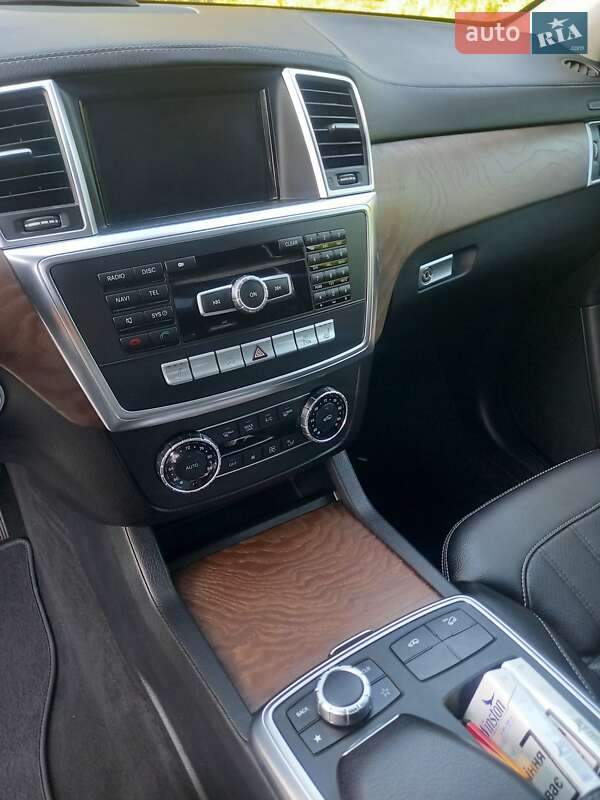 Внедорожник / Кроссовер Mercedes-Benz GL-Class 2013 в Дубно фото 16 Внедорожник / Кроссовер Mercedes-Benz GL-Class 2013 в Дубно