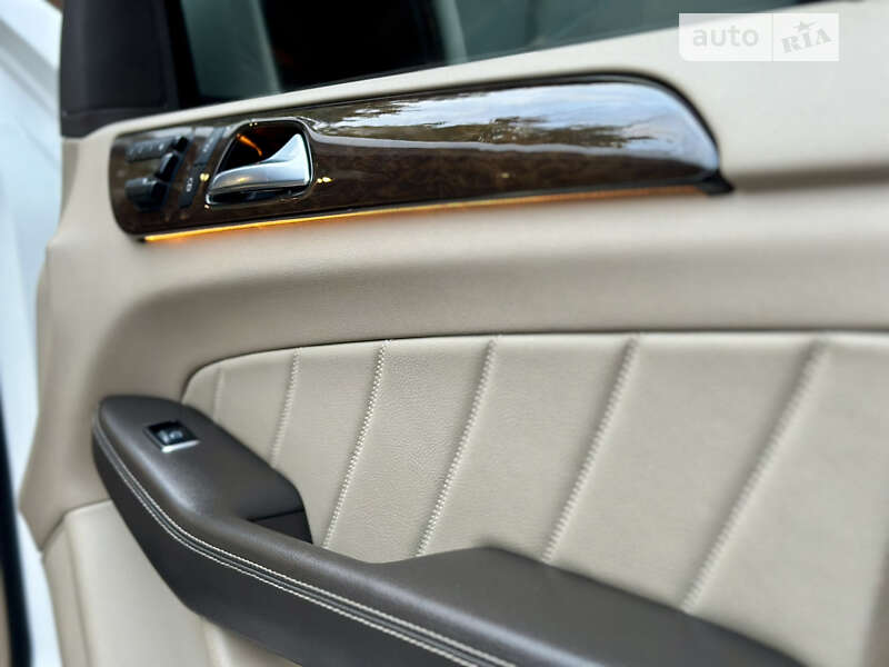 Позашляховик / Кросовер Mercedes-Benz GL-Class 2016 в Кам'янець-Подільському