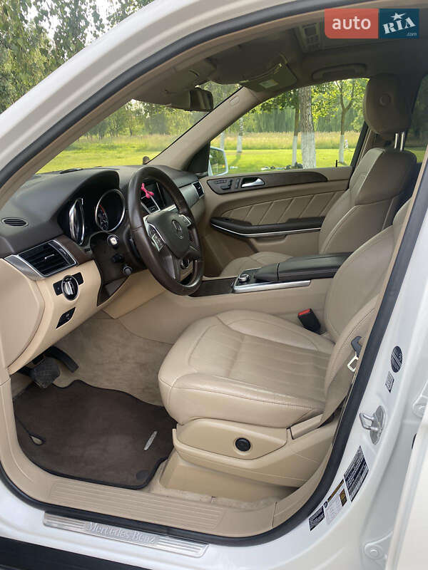Внедорожник / Кроссовер Mercedes-Benz GL-Class 2014 в Ровно фото 19 Внедорожник / Кроссовер Mercedes-Benz GL-Class 2014 в Ровно