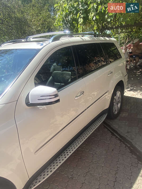 Внедорожник / Кроссовер Mercedes-Benz GL-Class 2009 в Черновцах