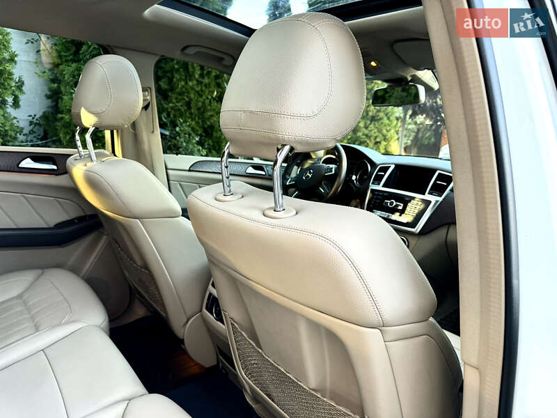 Внедорожник / Кроссовер Mercedes-Benz GL-Class 2015 в Киеве фото 36 Внедорожник / Кроссовер Mercedes-Benz GL-Class 2015 в Киеве